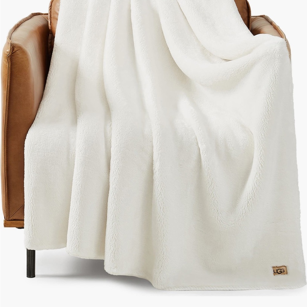 UGG NEW Whitecap Plush Throw - Picture 4 of 7